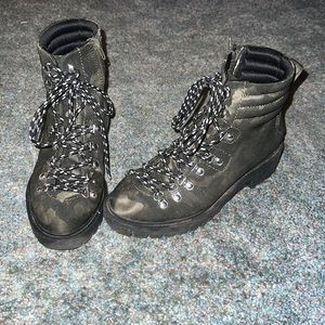 STEVE MADDEN COMBAT LACE UP (SIDE ZIPPER) SIZE 7M BOOTS